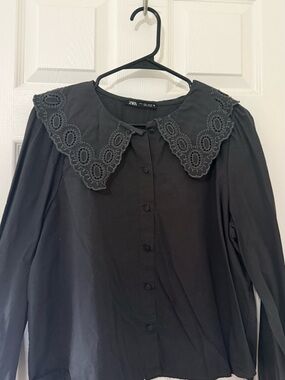 ZARA Black Button-Front Blouse with Lace Collar